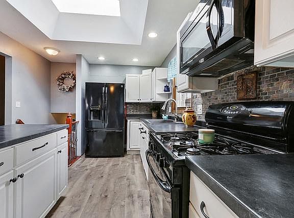 4th image of 3033 Crescenzo Dr