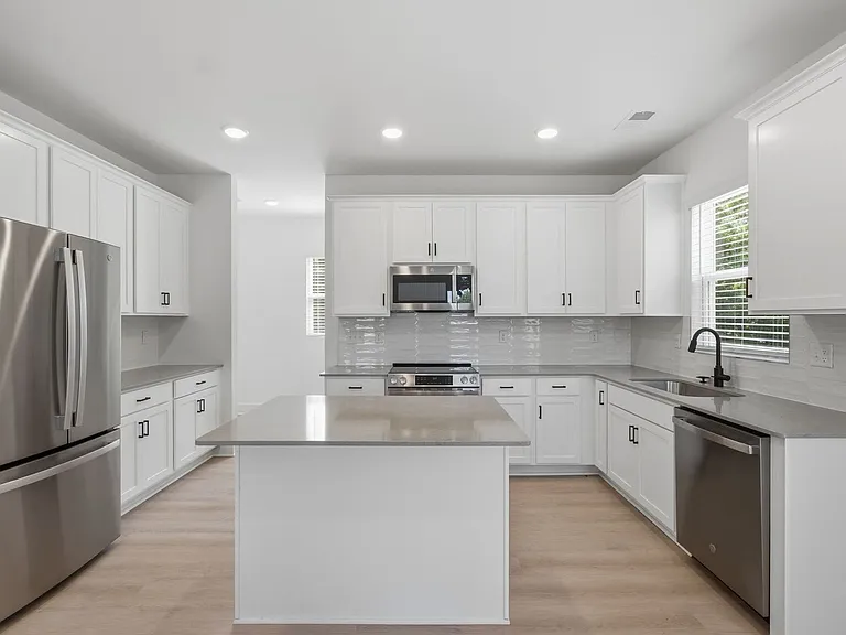 245 Rose Hannah Dr — Photo 10