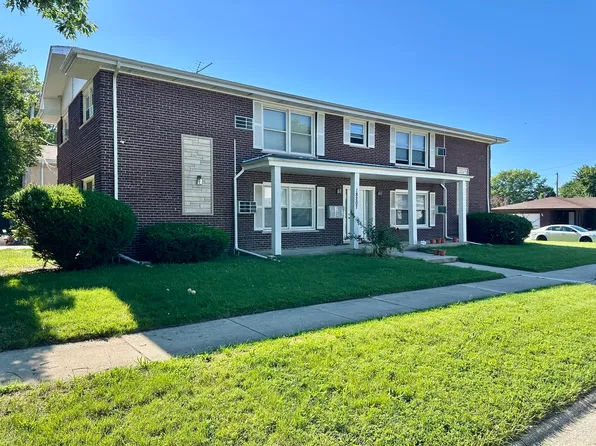 18207 Locust St, Lansing, IL 60438