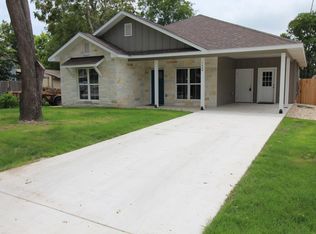 1409 3rd St, Kerrville, TX 78028