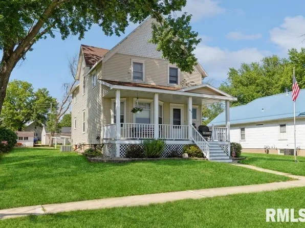 614 Sunnyside St, Grand Mound, IA 52751