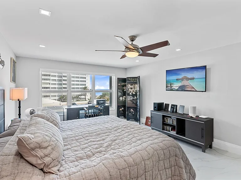 3900 Galt Ocean Dr #317 — Photo 28