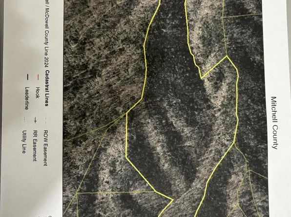 Lucy Ln, Green Mountain, NC 28740