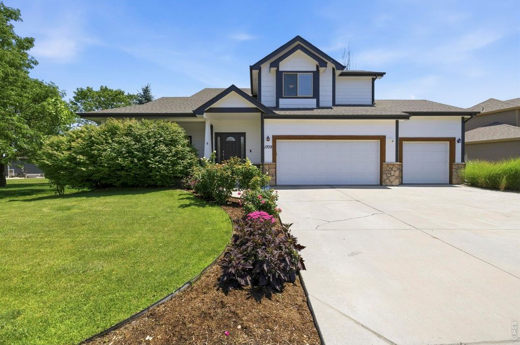 1709 Green River Dr