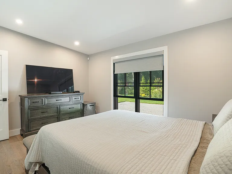 42 Sandra Rd — Photo 20