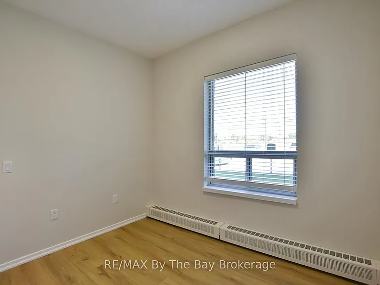 49 Raglan St #109 — Photo 14
