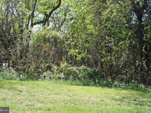 Rolling Ave, North East, MD 21901