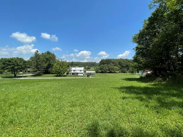 Na Parsonage Ave, Rural Retreat, VA 24368