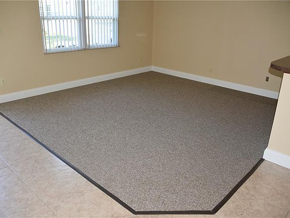 5th image of 2202 Clubhouse Dr Unit 190
