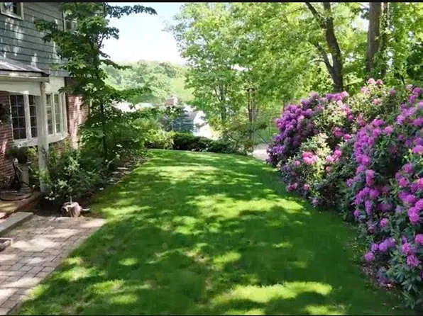 11 Pickman Rd, Beverly, MA 01915