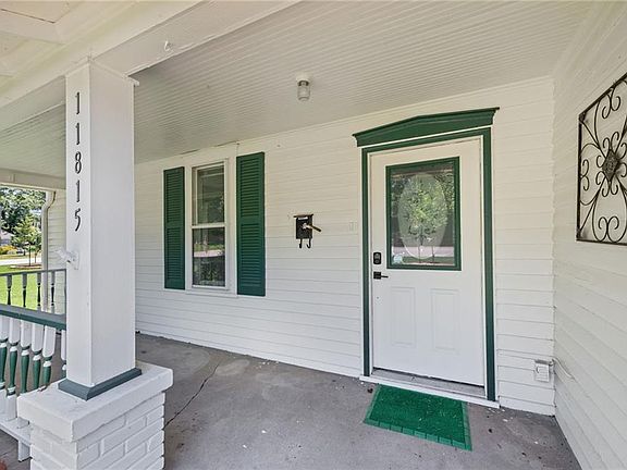 3rd image of 11815 Johnson Dr