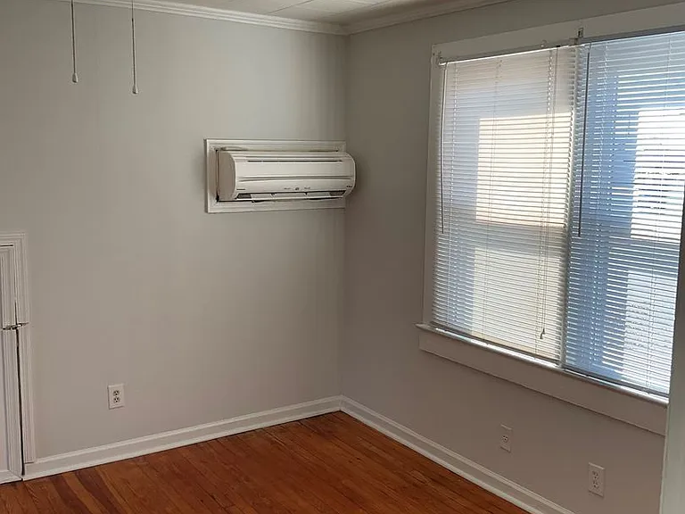 320 3rd St #5 — Photo 4