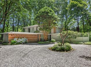 2065 Lyndway Rd, Cleveland, OH 44121