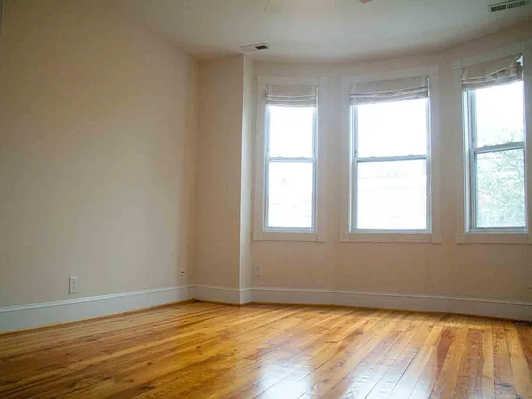 616 S Ellwood Ave — Photo 6