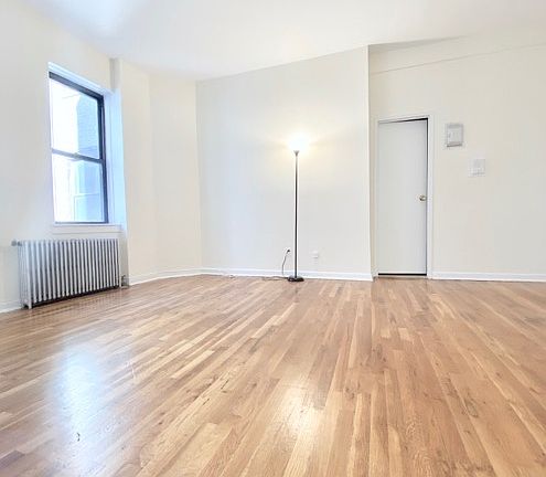 3rd image of 350 W 85th St #50