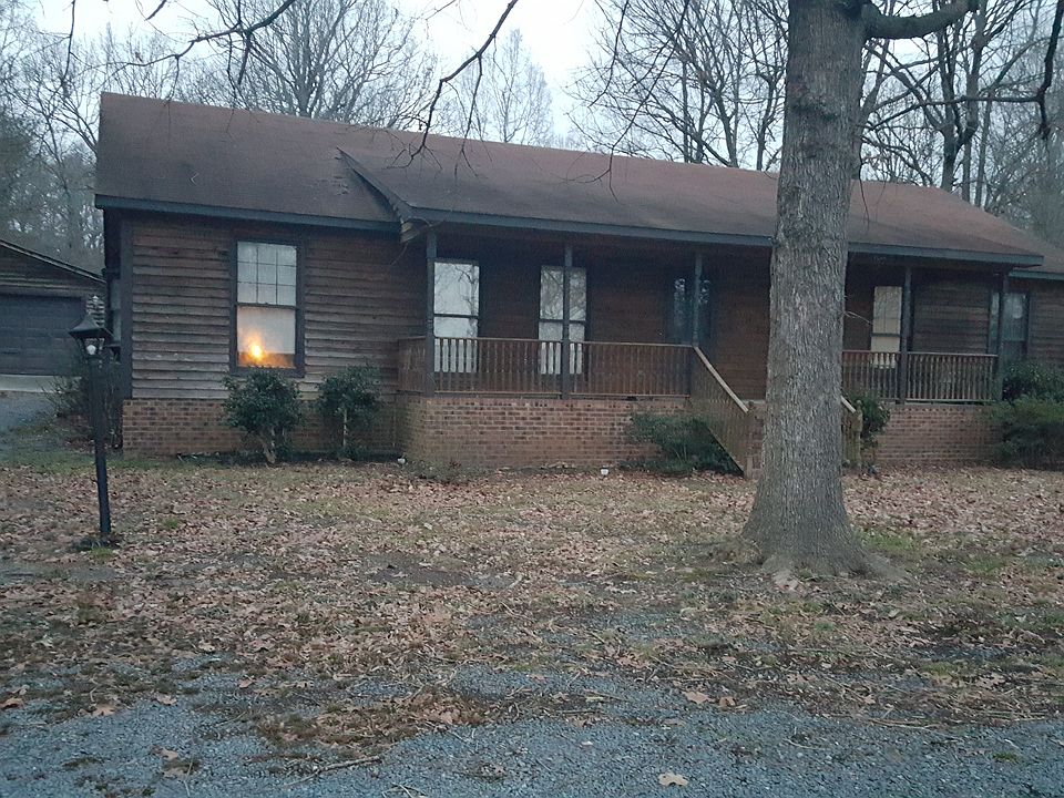 1st image of 811 Park Dr