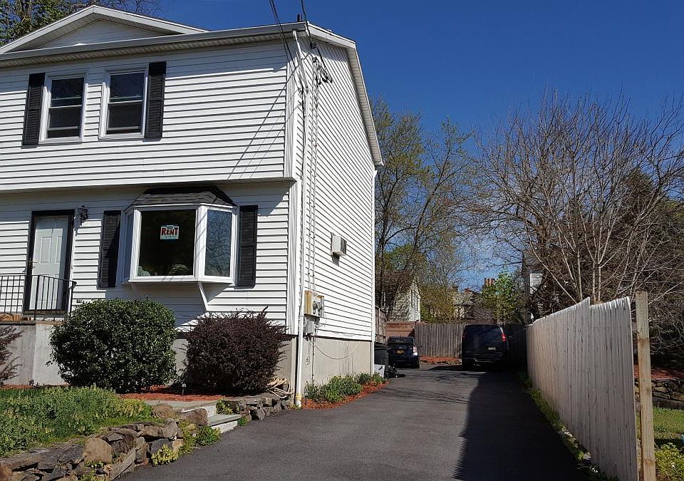 1st image of 10 Van Wyck St #B