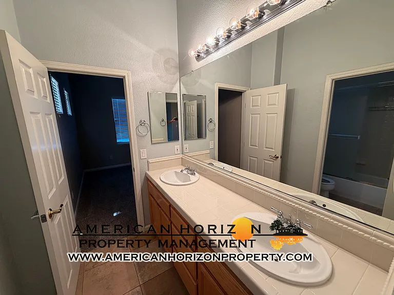 424 Crescent Dr — Photo 18