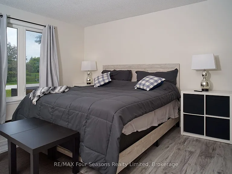 4 Trafalgar Rd #4 — Photo 13