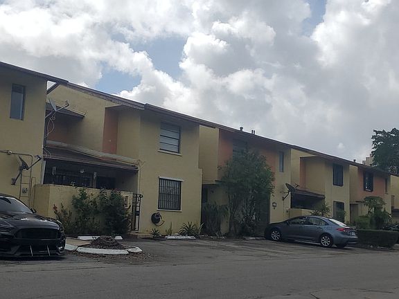 3rd image of 9650 Fontainebleau Blvd