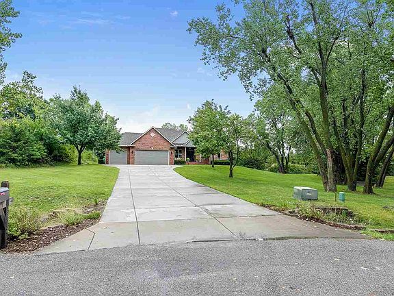 3rd image of 3712 Olympic Ln