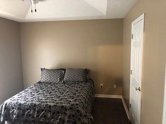 3rd image of 737 Lee Road 412