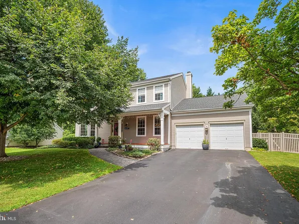 39 Chicory Ln, Pennington, NJ 08534