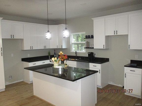 4th image of 7710 Lakefield Ct