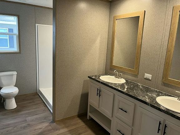 4th image of 1400 Banana Rd #125
