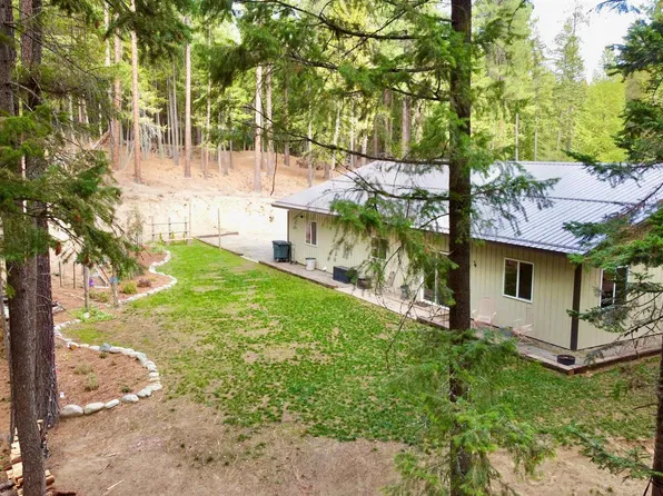 186 Yellowjacket Rd, Bonners Ferry, ID 83805