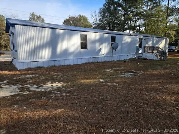 2222 Sand Hill Rd, Hope Mills, NC 28348