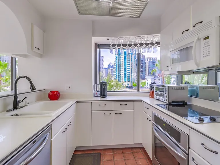 100 Harbor Dr #504 — Photo 39