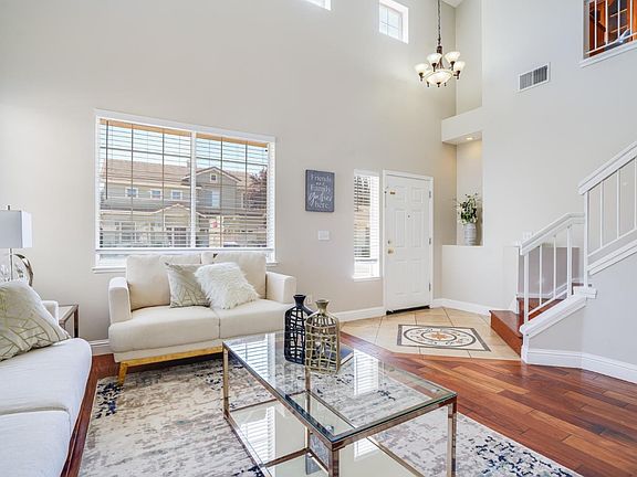4th image of 3235 Marbrisa Ct