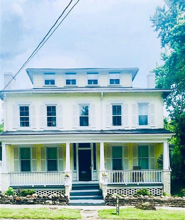 1st image of 303-305 S Main St