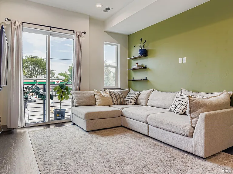 1280 E Hampden Ave #B — Photo 10