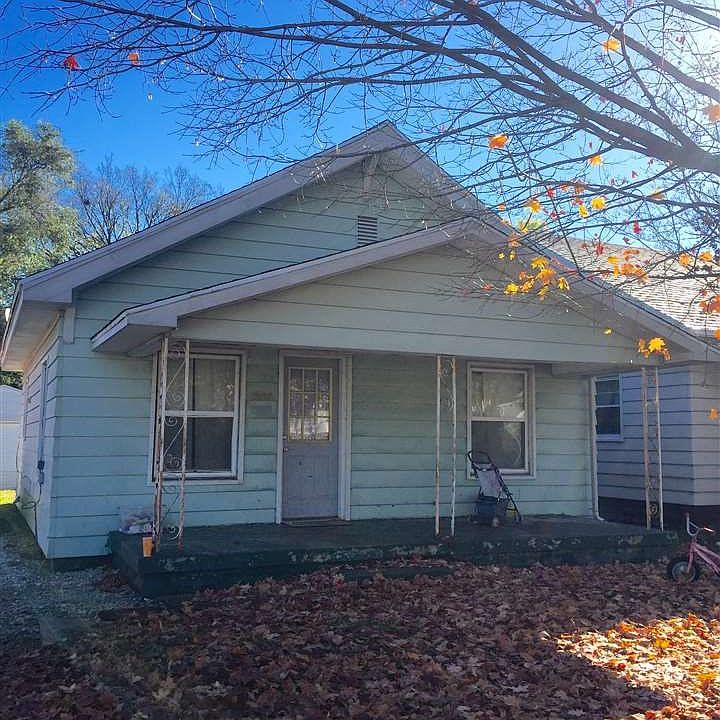 1st image of 1725 Blaine Ave