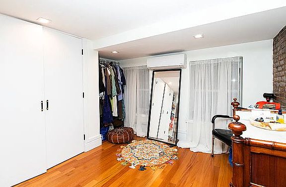 5th image of 358 Grand St Suite 1
