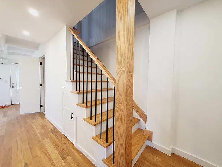 100 Chestnut St #1E — Photo 2