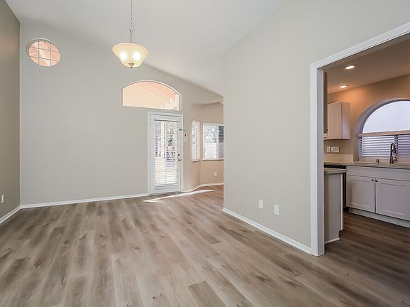 5th image of 3020 Forest Lake St