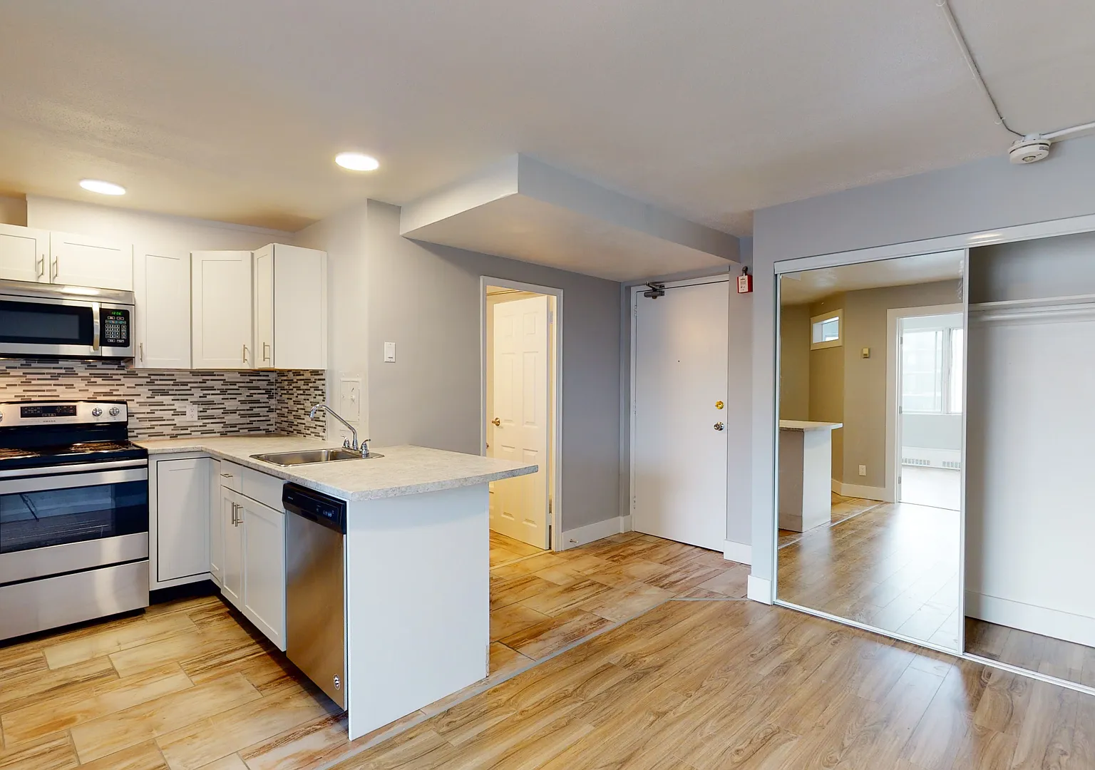 Enfield Apartments — Photo 4