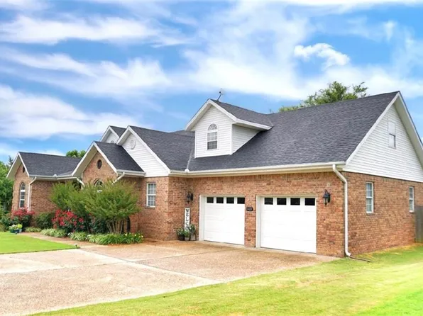 1403 Cottonwood Dr, Poteau, OK 74953