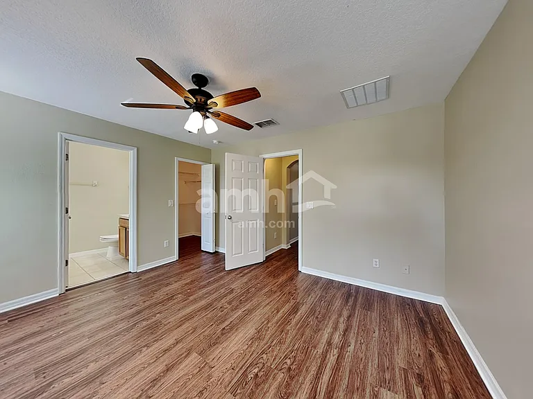 7714 Clubdale Loop — Photo 10