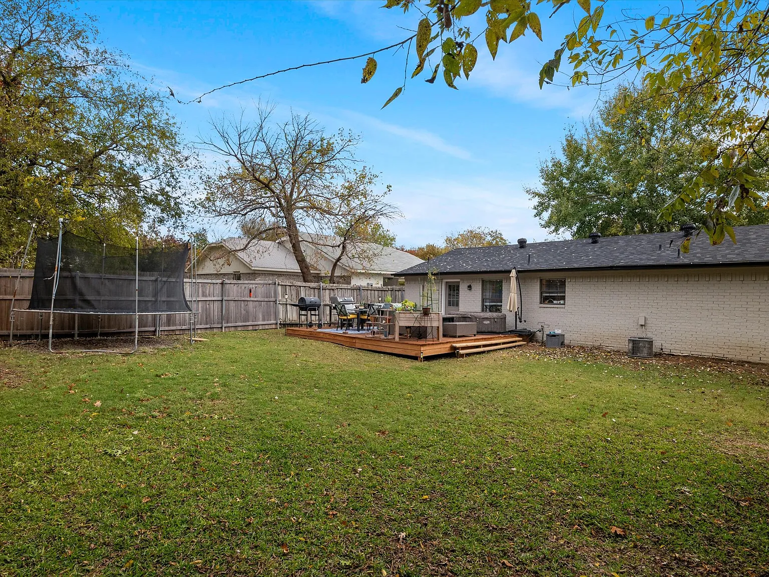 3 bed, 1316 sqft, $1,750 — Photo 2