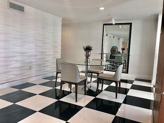 5th image of 1800 N Bayshore Dr APT 814