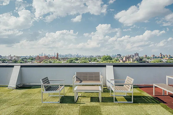 Rented by Nooklyn NYC LLC | media 50