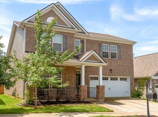 1813 Stonewater Dr, Hermitage, TN 37076