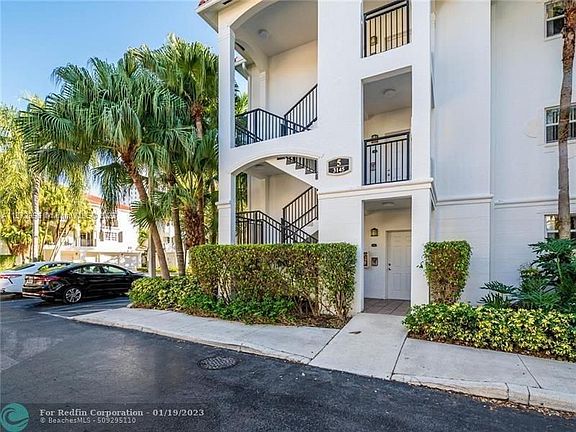 3rd image of 3145 NE 184th St APT 5101