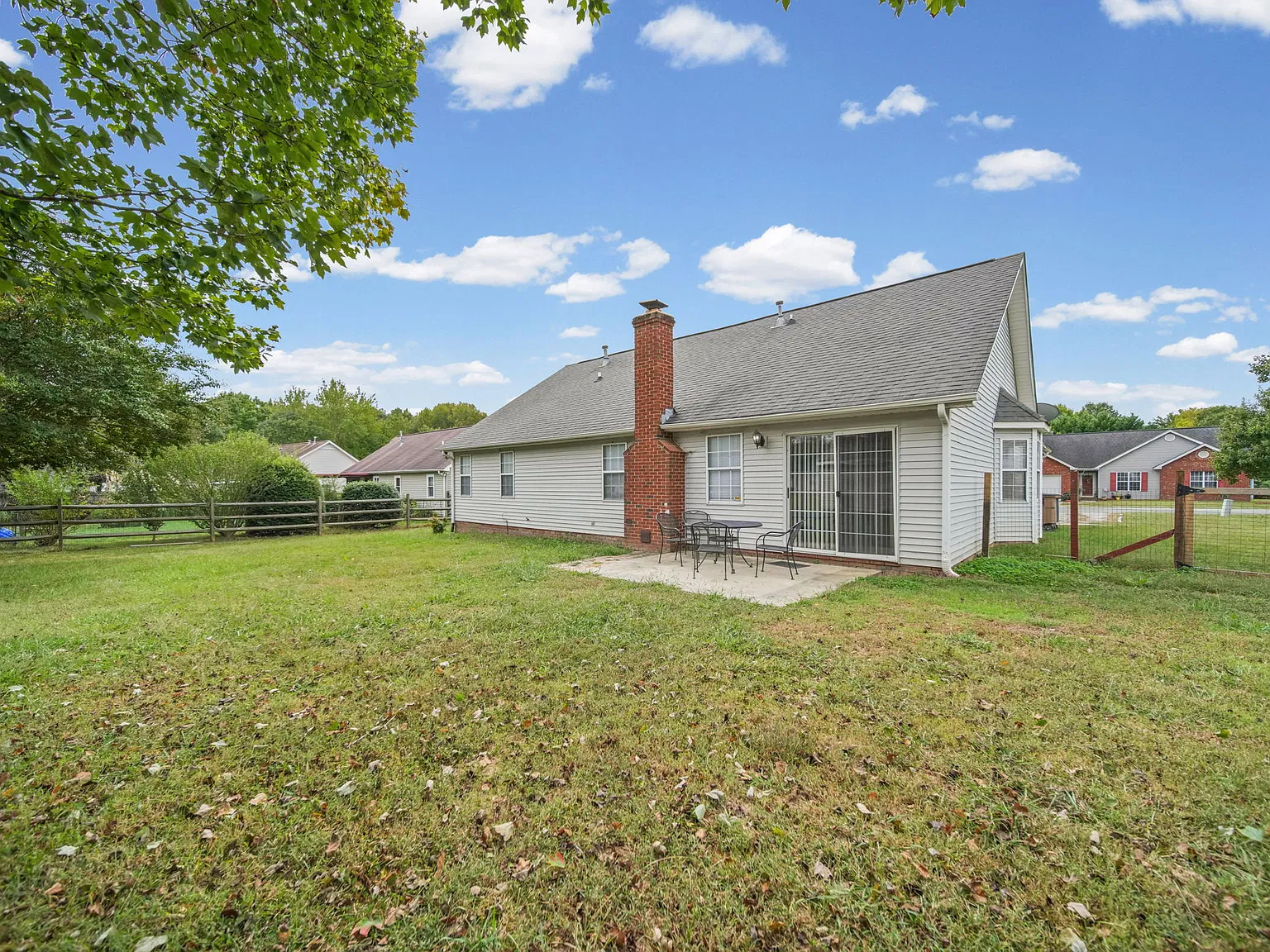 1012 Ridgefield Circle - 1 — Photo 4