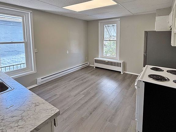 3rd image of 422 W Allen St Floor 2