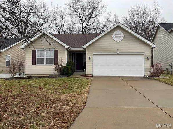 228 Wabash Woods Way, O'Fallon, MO 63366